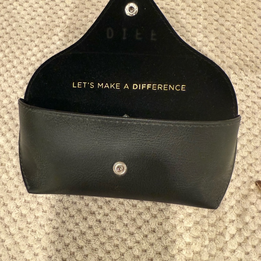 Diff Eyewear Translucent Amber/Crystal Frame Sung… - image 5